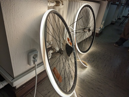 PXL 20230204 193853071