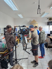 PXL 20250405 082911108