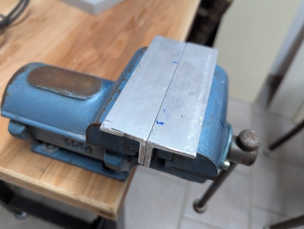 PXL 20250310 205614557