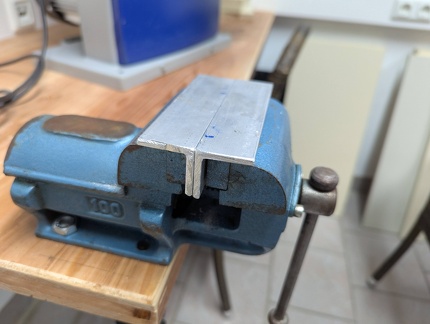 PXL 20250310 205615689