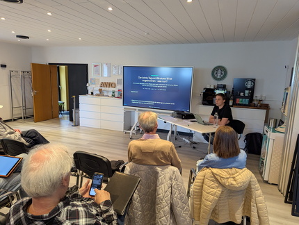 PXL 20251108 090403998