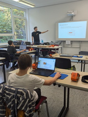 PXL 20241116 093258202