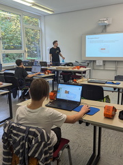 PXL 20241116 093258885